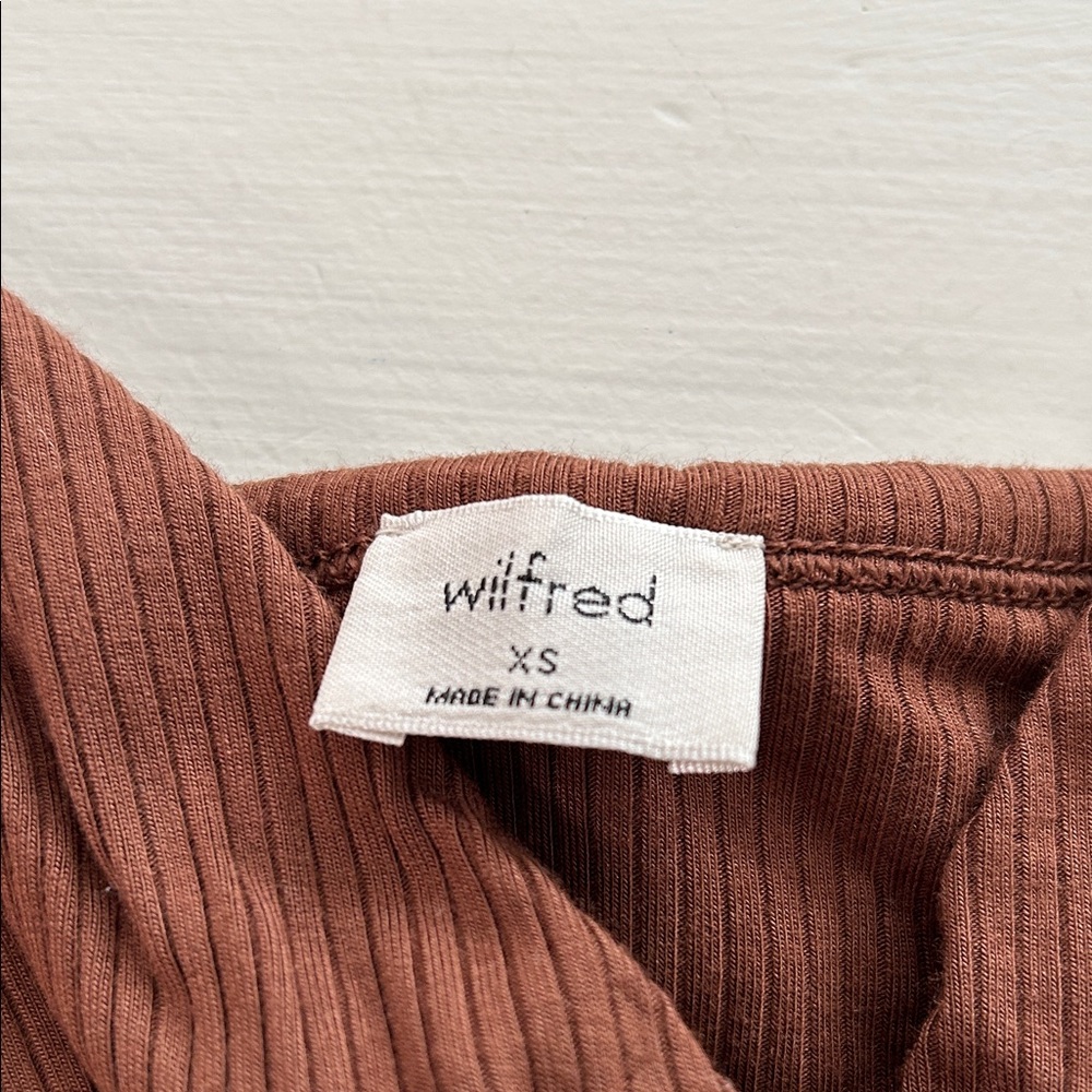 Wilfred Rust Ribbed Crop Top - Picture 2 of 3